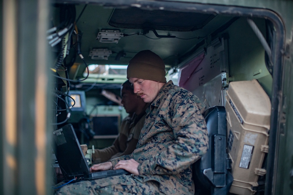 11th MEU Marines coordinate fires in a fire direction center