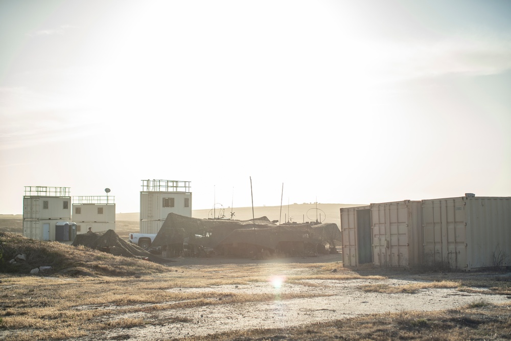 11th MEU Marines coordinate fires in a fire direction center