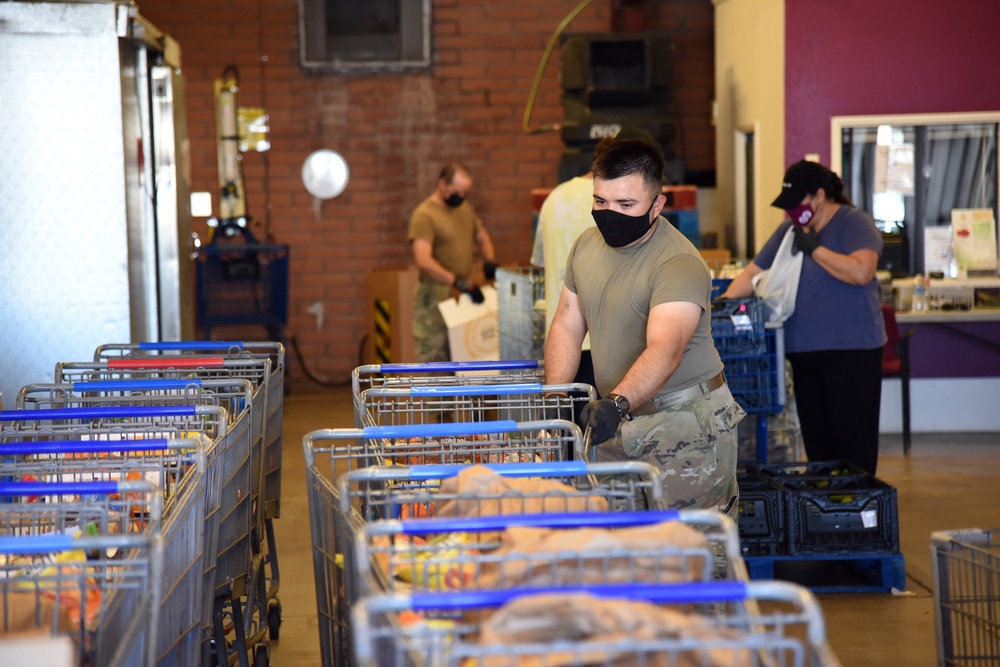 AZNG assists Nogales food bank