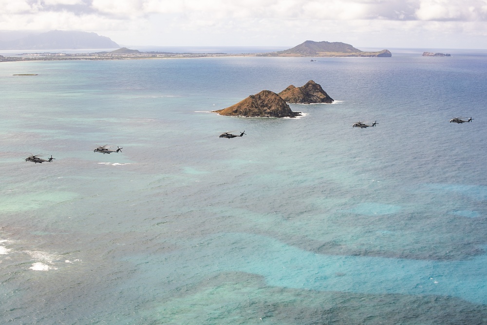 Birds of a Feather: HMLA-367 &amp; HMH-463 Conduct Joint Squadron Training Flight