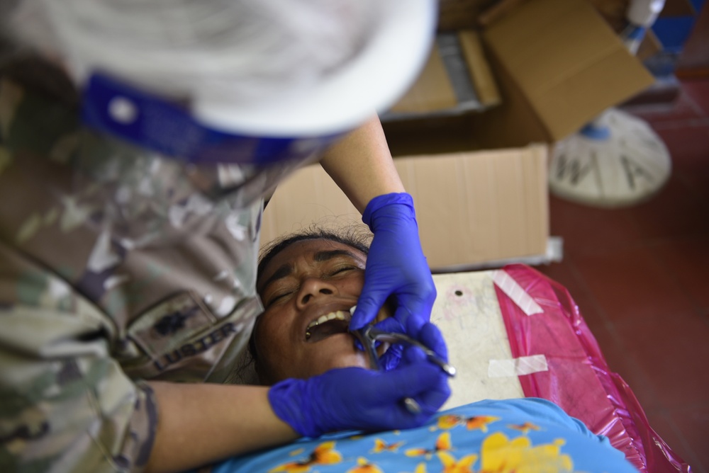 JTF-Bravo treats patients in El Salvador during Resolute Sentinel 21