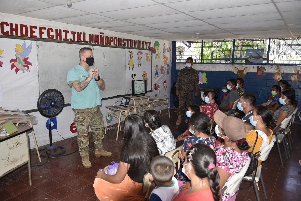 JTF-Bravo treats patients in El Salvador during Resolute Sentinel 21
