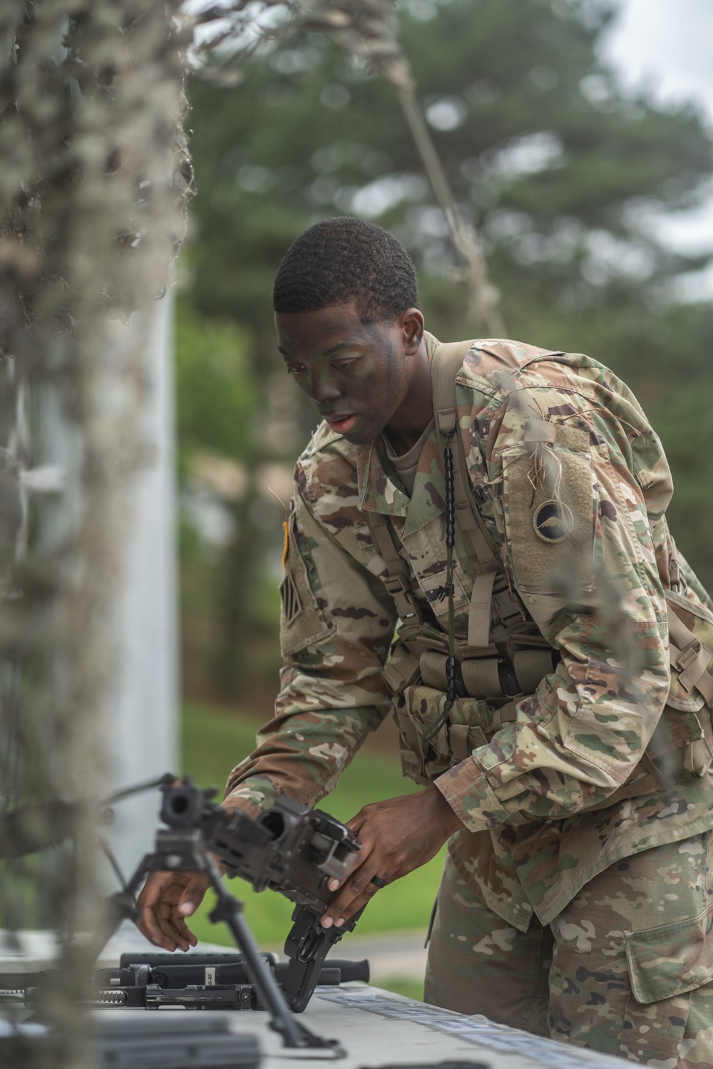 USARPAC BWC 2021: South Korea, United States Army Japan, Sgt. Jamal Walker dissasembles a M240B machine gun