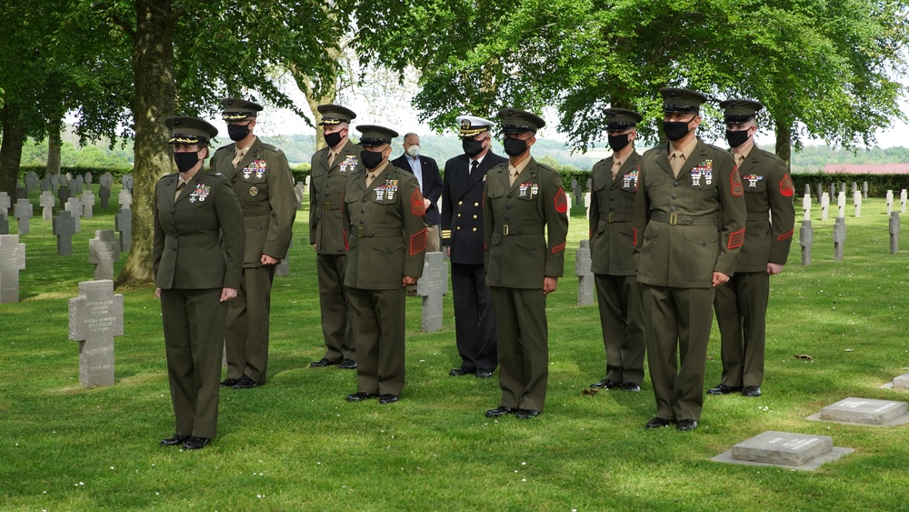 U.S. Marines support German wreath laying ceremony
