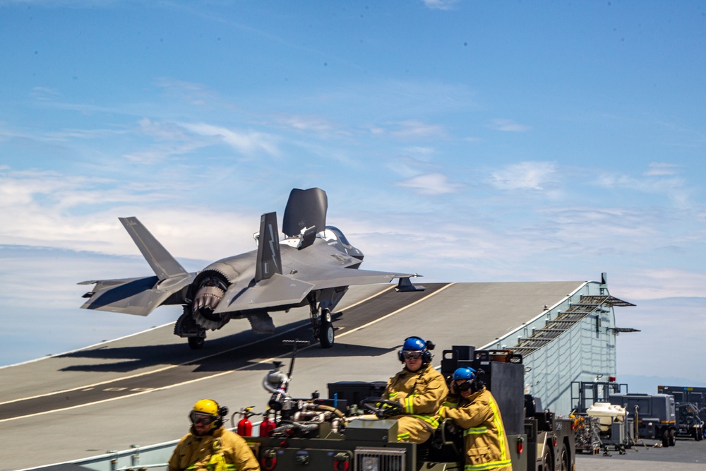 U.S., U.K and French Aircraft Conduct Dual Carrier Operations in Mediterranean Sea