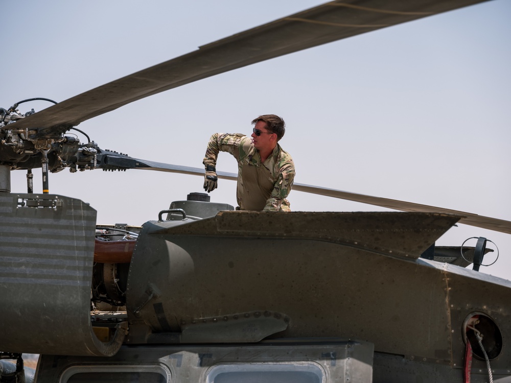 UH-60 Black Hawk over Iraq