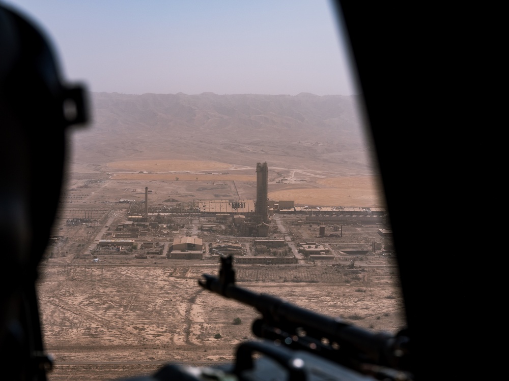 UH-60 Black Hawk over Iraq