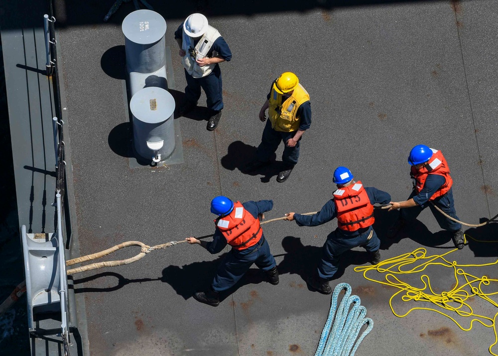 USS Hershel &quot;Woody&quot; Williams visits Rota, Spain