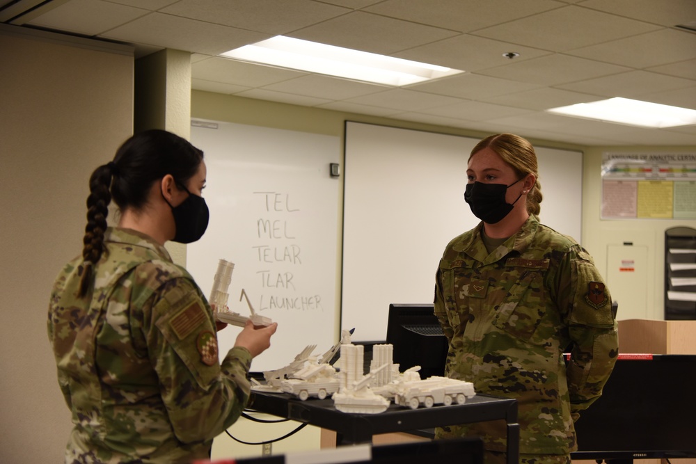 Goodfellow uses 3D models for advanced learning