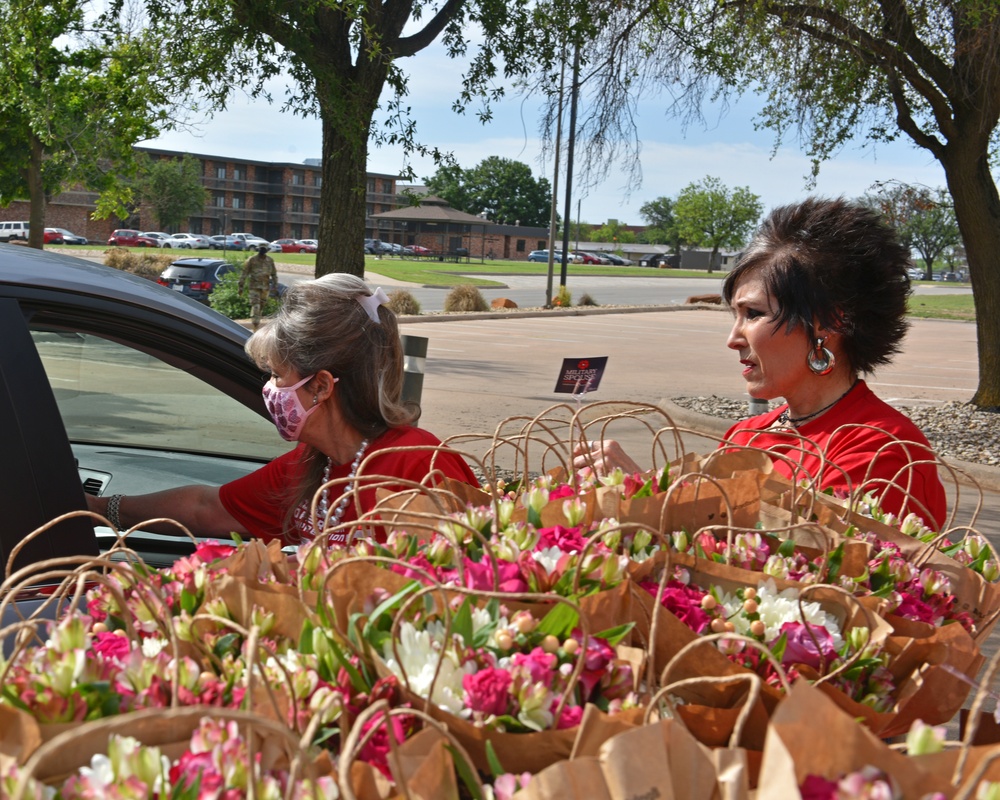 Goodfellow recognizes military spouses
