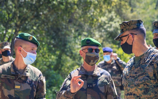 2d MARDIV CG visits French Forces