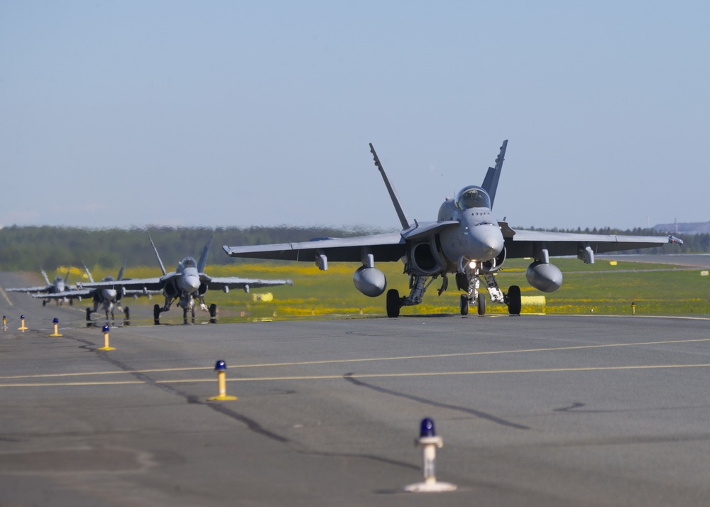 Marines train with Finnish Air Force