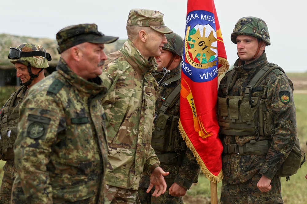 Distinguished visitors observe LFX in Bulgaria