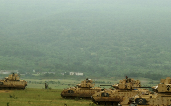 Distinguished visitors observe LFX in Bulgaria