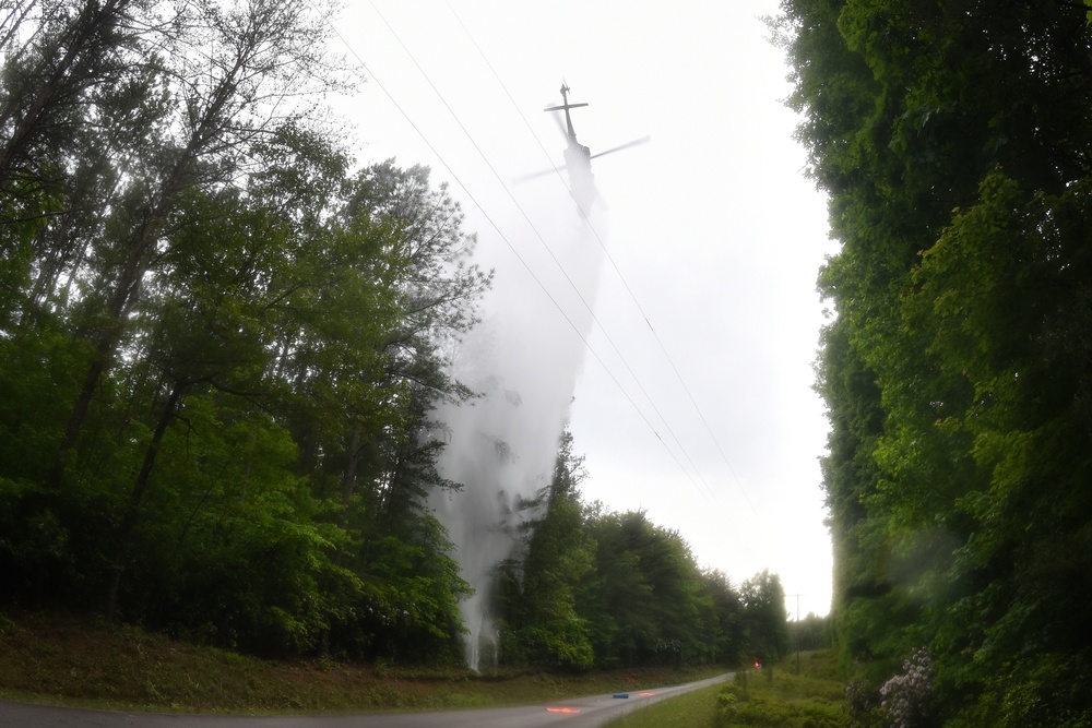 South Carolina National Guard UH-60s helicopters conduct joint-training with South Carolina Forestry Commission firefighters