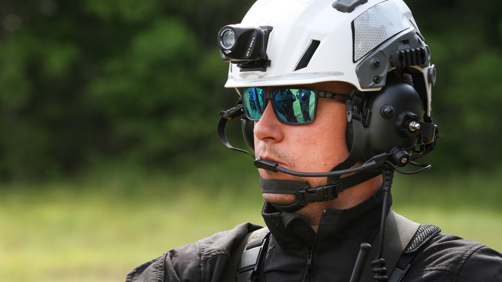 South Carolina National Guard UH-60s helicopters conduct joint-training with South Carolina Forestry Commission firefighters