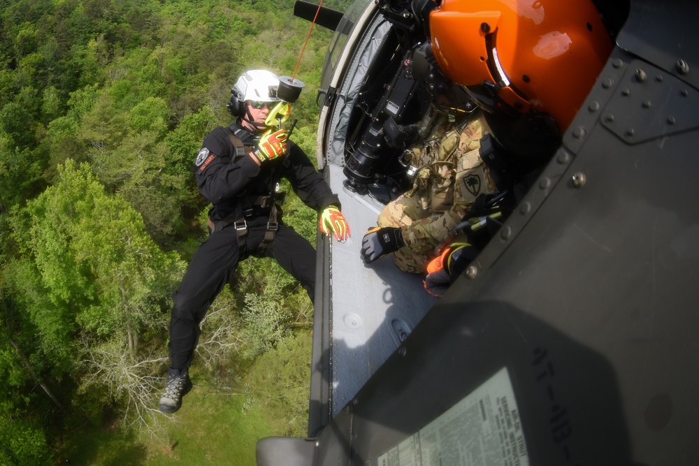 South Carolina National Guard UH-60s helicopters conduct joint-training with South Carolina Forestry Commission firefighters