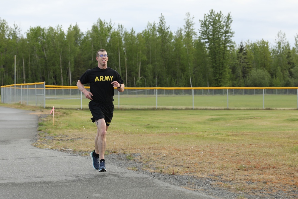 USARPAC BWC 2021 Alaska Sgt. Adam Krauland sprints to the finish line