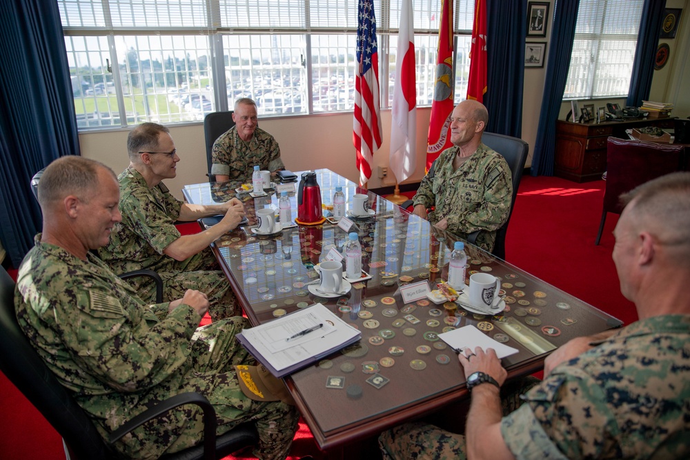 7th Fleet leadership visits III MEF