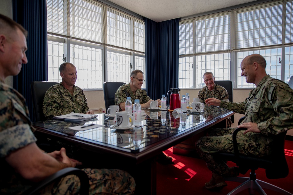 7th Fleet leadership visits III MEF