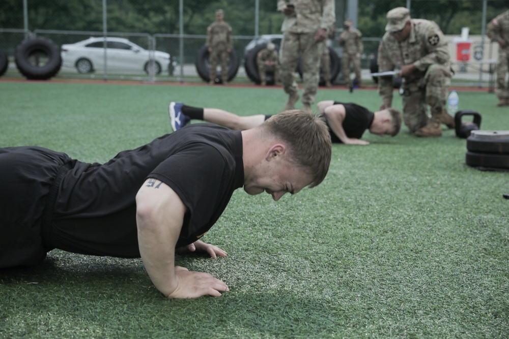 USARPAC BWC 2021: South Korea, Eighth Army, Spc. Seth Piotti preforms the Hand-Release Push Up exercise