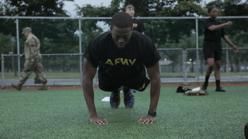 USARPAC BWC 2021: South Korea, United States Army Japan, Sgt. Jamal Walker preforms the Hand-Release Push Up exercise