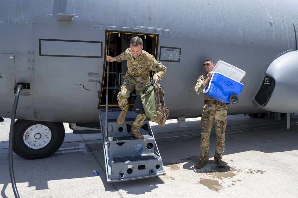 Brig. Gen. Larry Broadwell, 380th Air Expeditionary Wing Commanders Fini-Flight