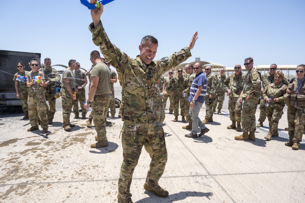 Brig. Gen. Larry Broadwell, 380th Air Expeditionary Wing Commanders Fini-Flight