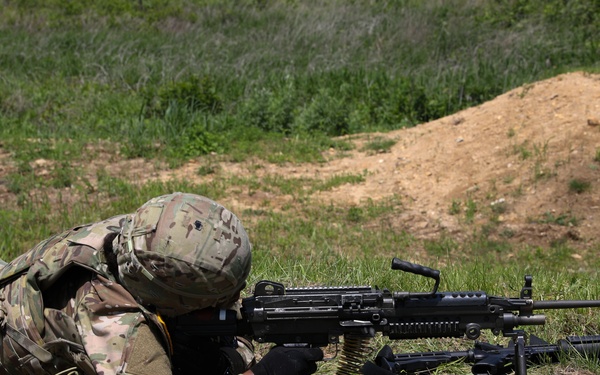 USARPAC BWC 2021: South Korea, United States Army Japan, Spc. Brooke Hendricks fires a 240B Machine Gun