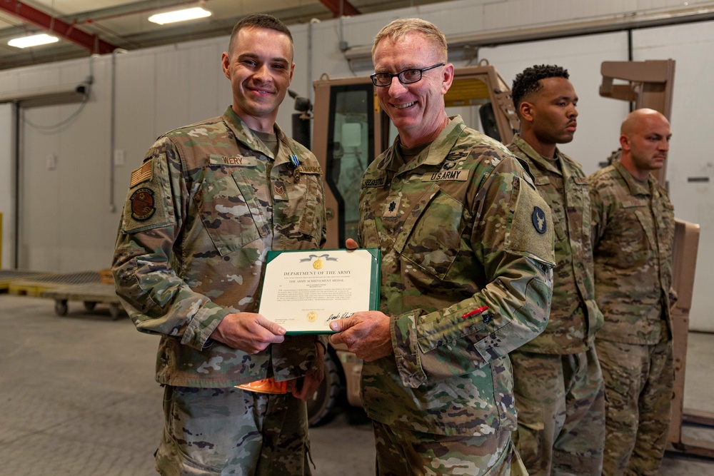 386th ELRS Airmen receive medals