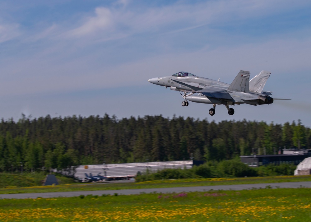 Marines train with Finnish Air Force