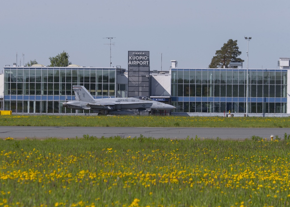 Marines train with Finnish Air Force