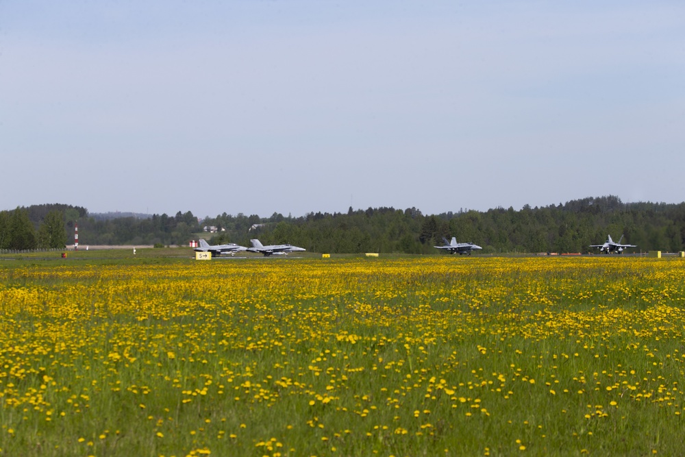 Marines train with Finnish Air Force