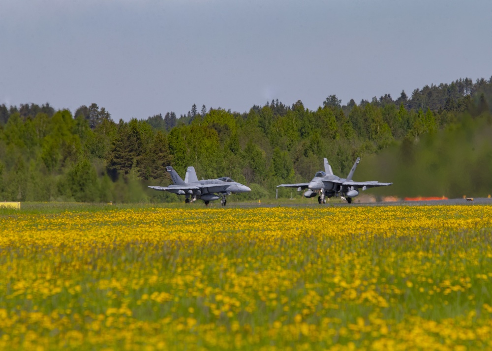 Marines train with Finnish Air Force