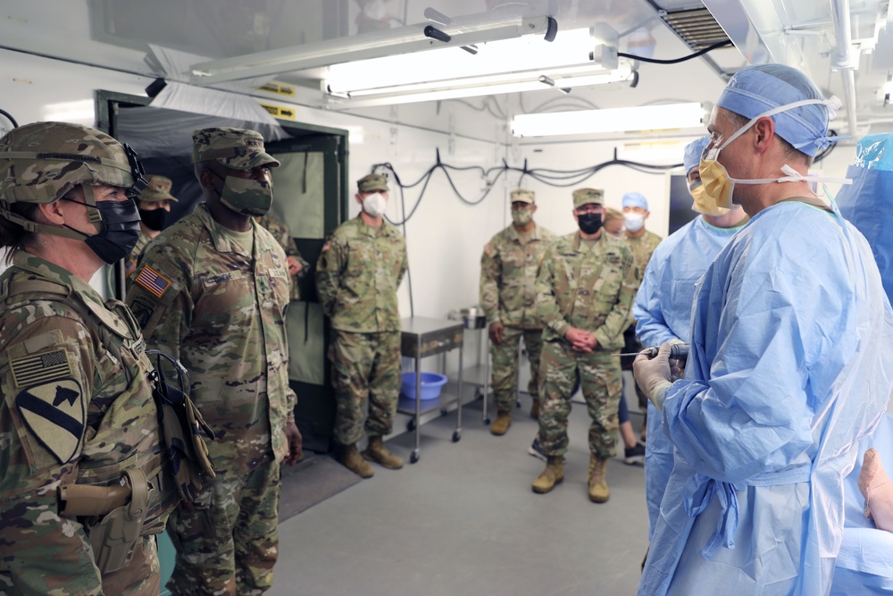 Army Surgeon General visits Baumholder