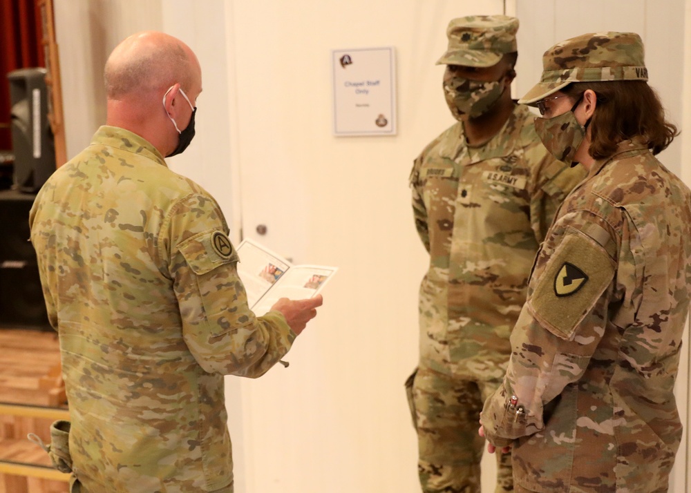 ARCENT DCG observes Regional Contracting Center-Kuwait change of command