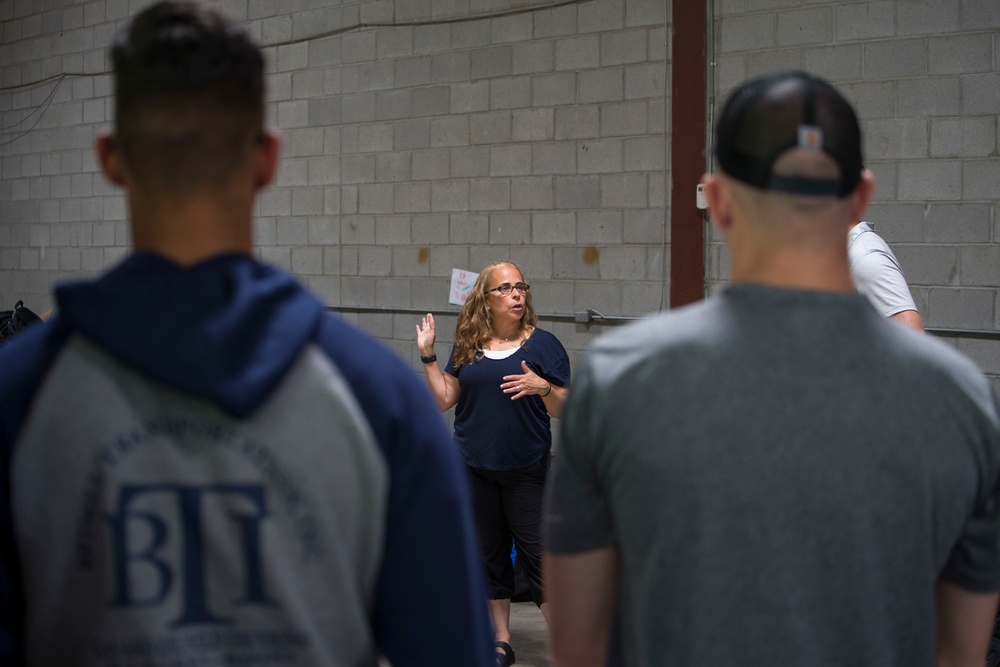 Barracks Marine volunteer for Baltimore Hunger Project