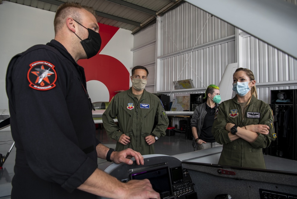 B-1B Lancer pilots test augmented reality in air