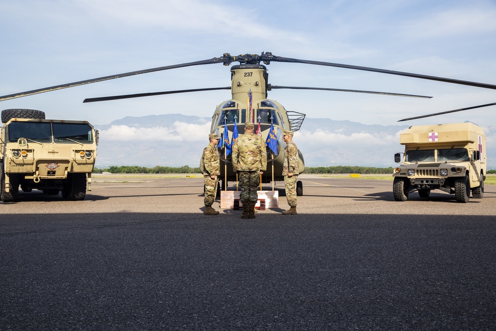 1-228th Aviation Regiment welcomes new commander, recalls record year of hurricane relief efforts