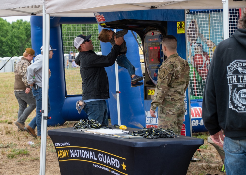 NCARNG RRB, NCNG Museum &amp; 430th EOD @ First Fruits Farm Memorial Balloon Festival