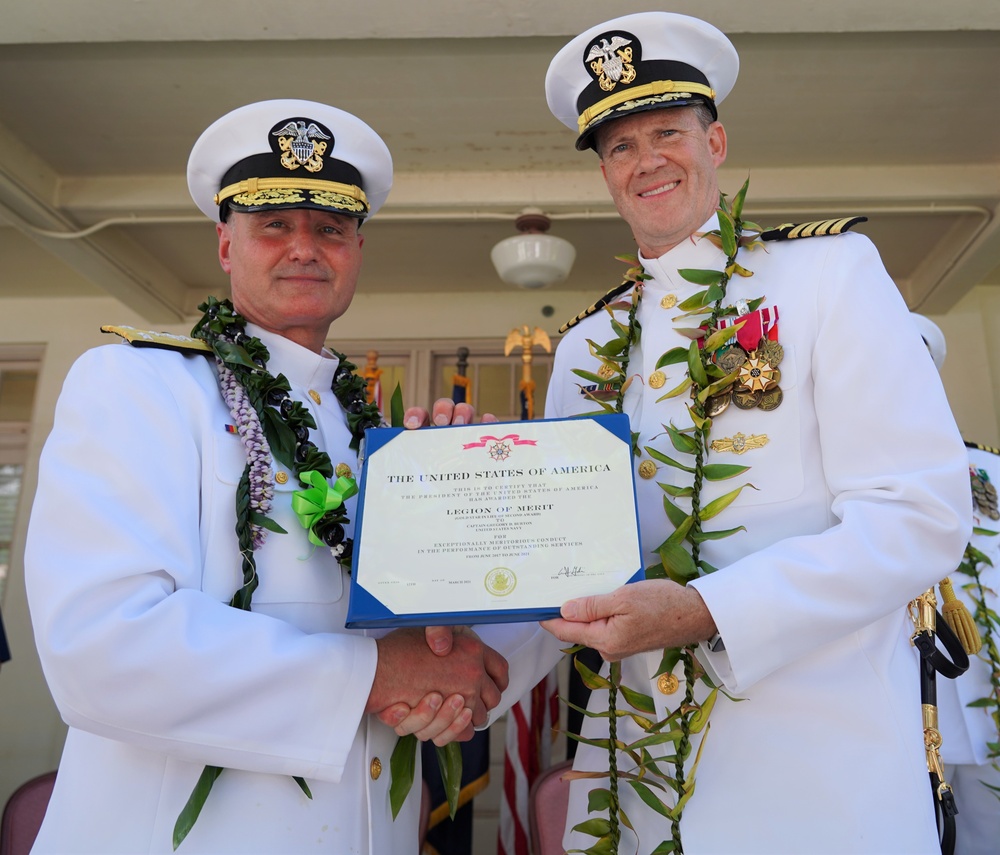 Pearl Harbor Naval Shipyard bids Aloha ‘Oe to Capt. Burton, Welcomes Capt. Jones