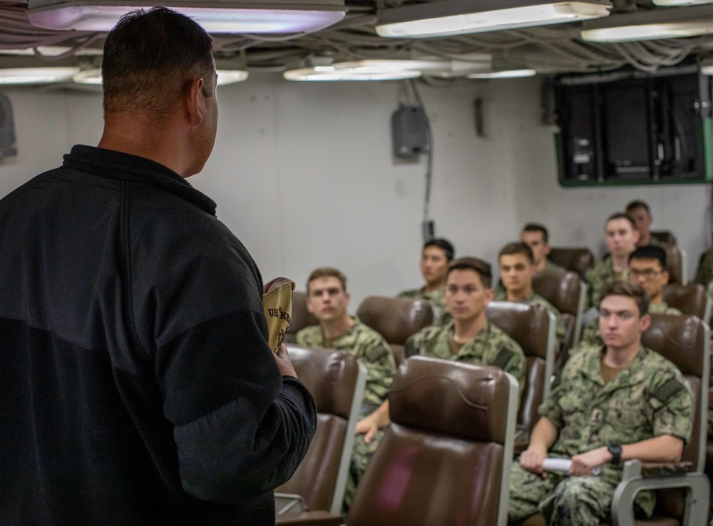 Kearsarge Hosts Midshipman