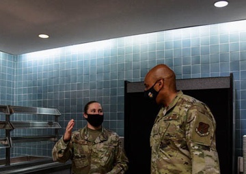 NY Command Chief Visits 105th Airlift Wing