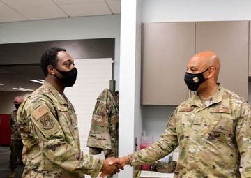 NY Command Chief Visits 105th Airlift Wing