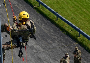 NY Command Chief Visits 105th Airlift Wing