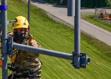 NY Command Chief Visits 105th Airlift Wing