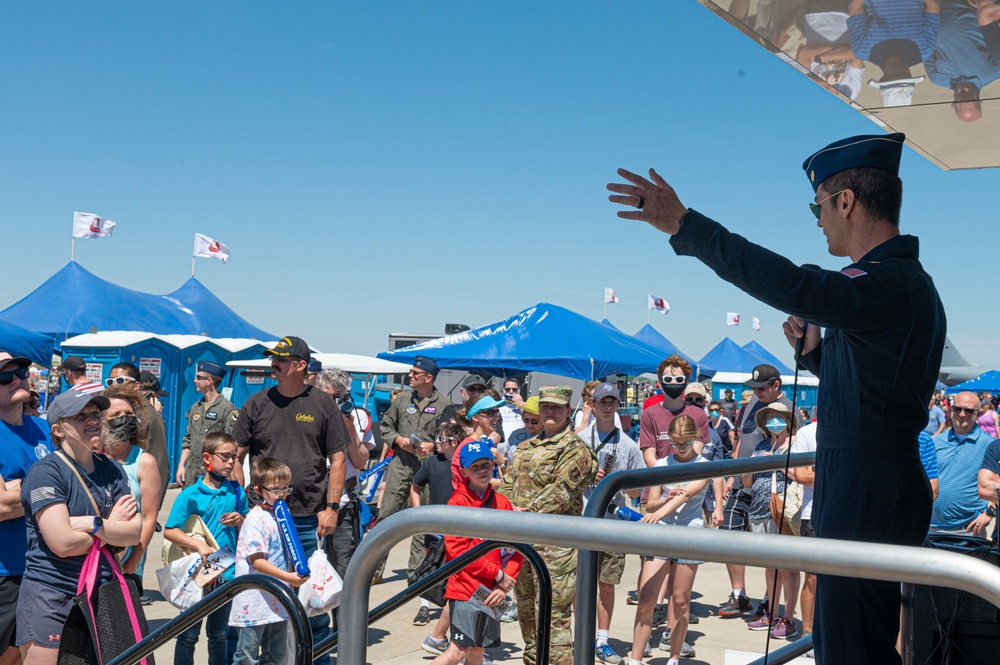 U.S. Air Force Thunderbird pilot conducts meet-and-greet