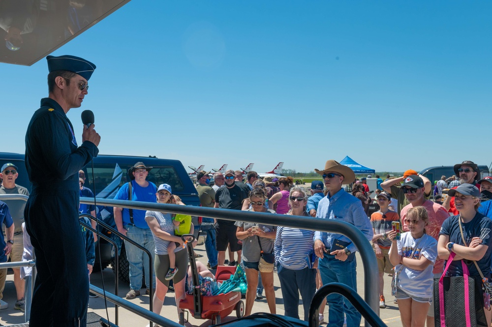 U.S. Air Force Thunderbird pilot conducts meet-and-greet