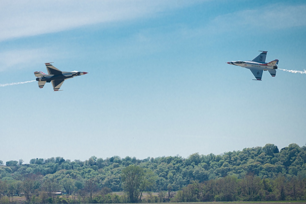 Thunderbirds perform at Sound of Speed Air Show