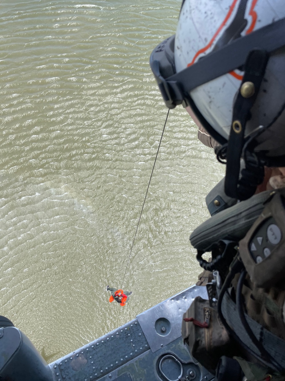 152nd Airlift Wing Conducts Joint Water Survival Training with Naval Air Station Search and Rescue Team